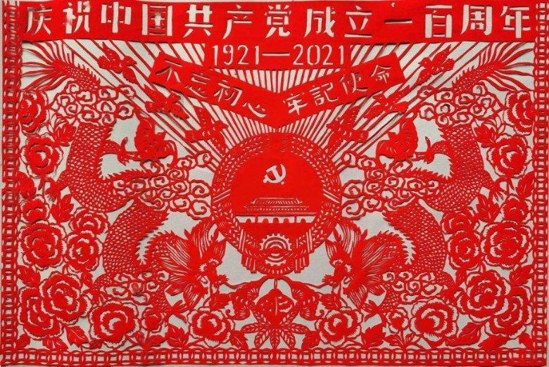 逃离残破的船只